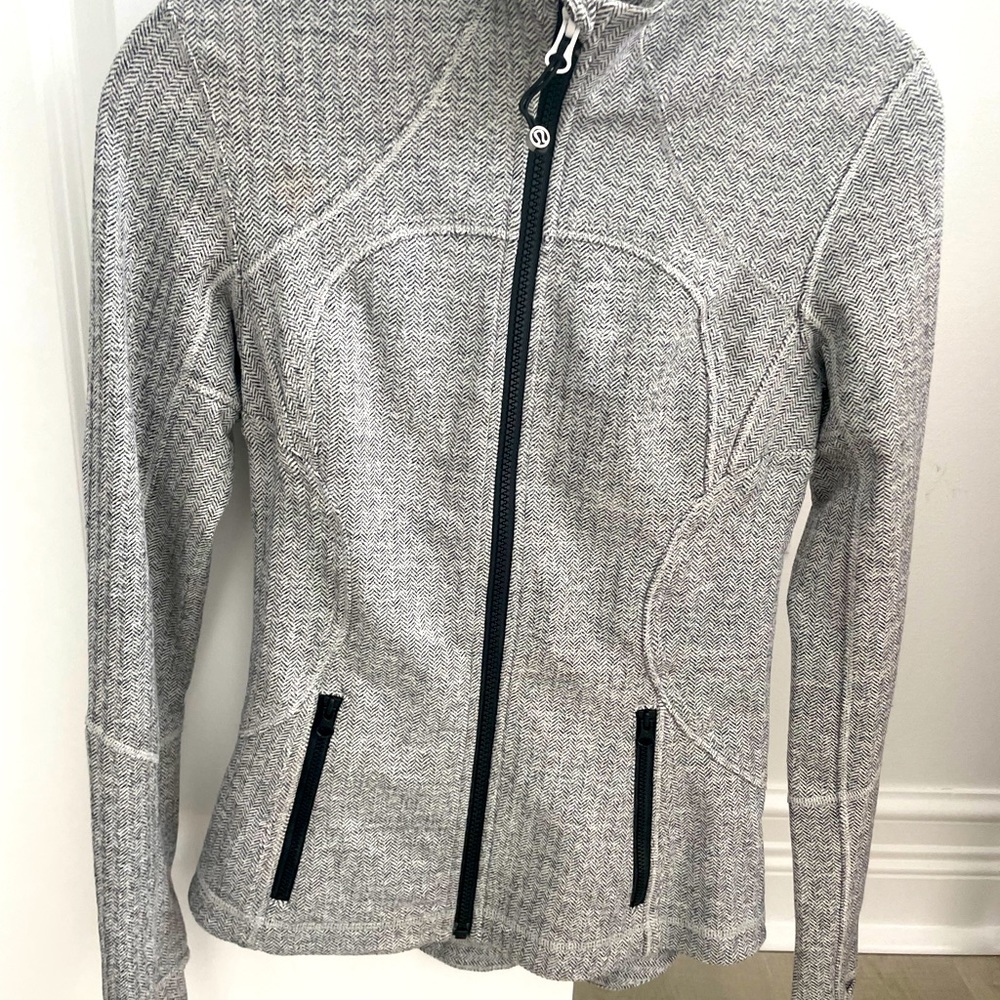 Lululemon authentic Jacket .Size 4..